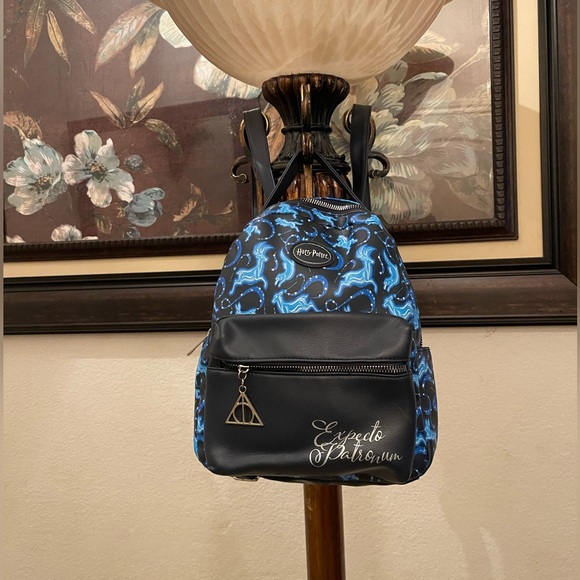 Harry Potter please check all picture of condition - Picture 9 of 17